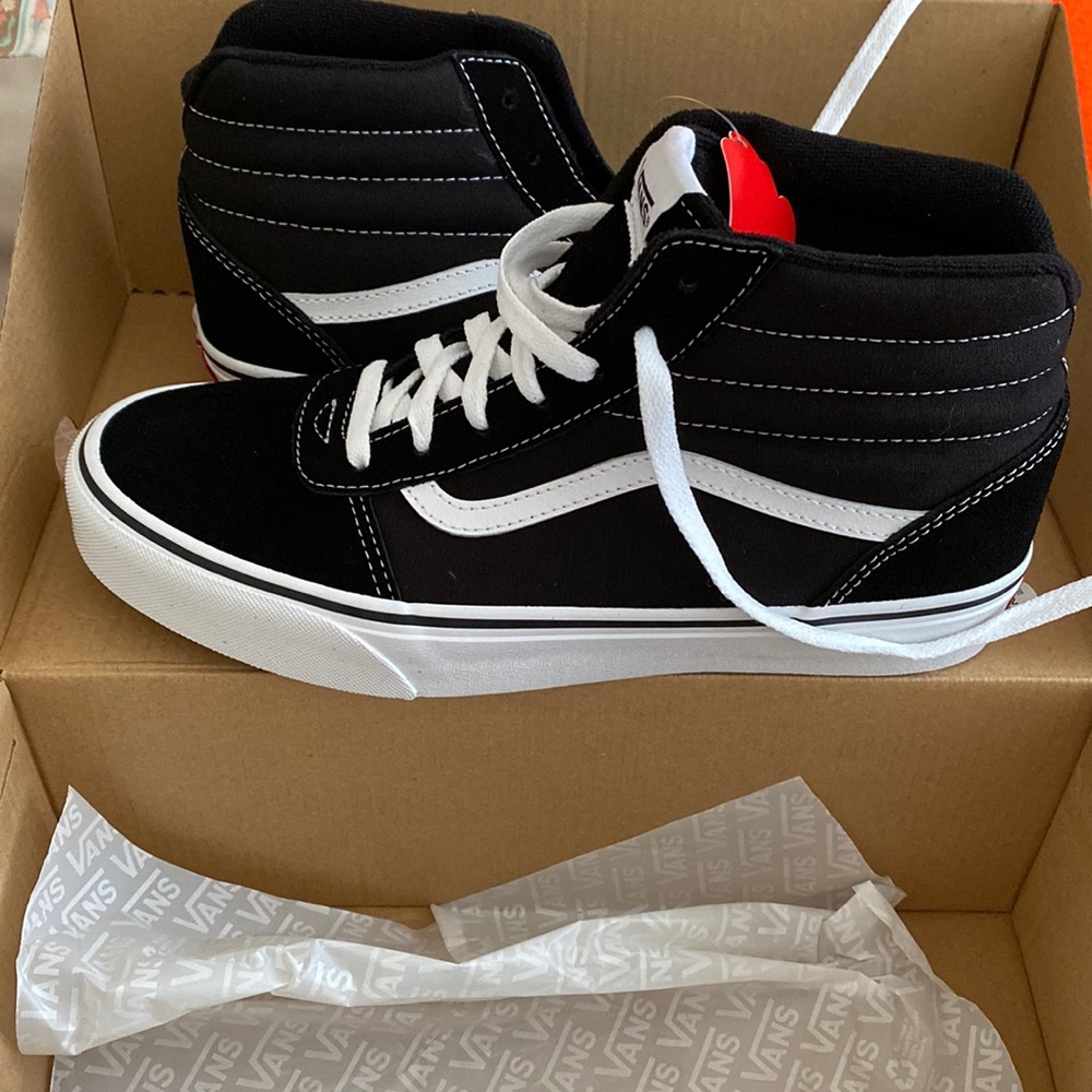NEW Vans Hi tops